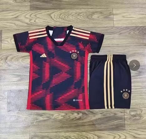 2022年德国世界杯儿童客场足球服