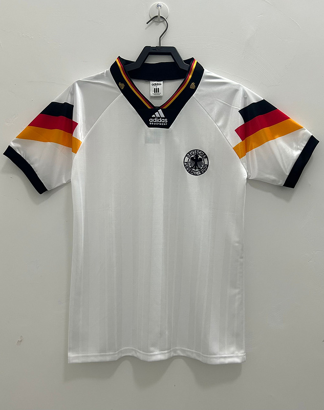 1992 年复古德国家居