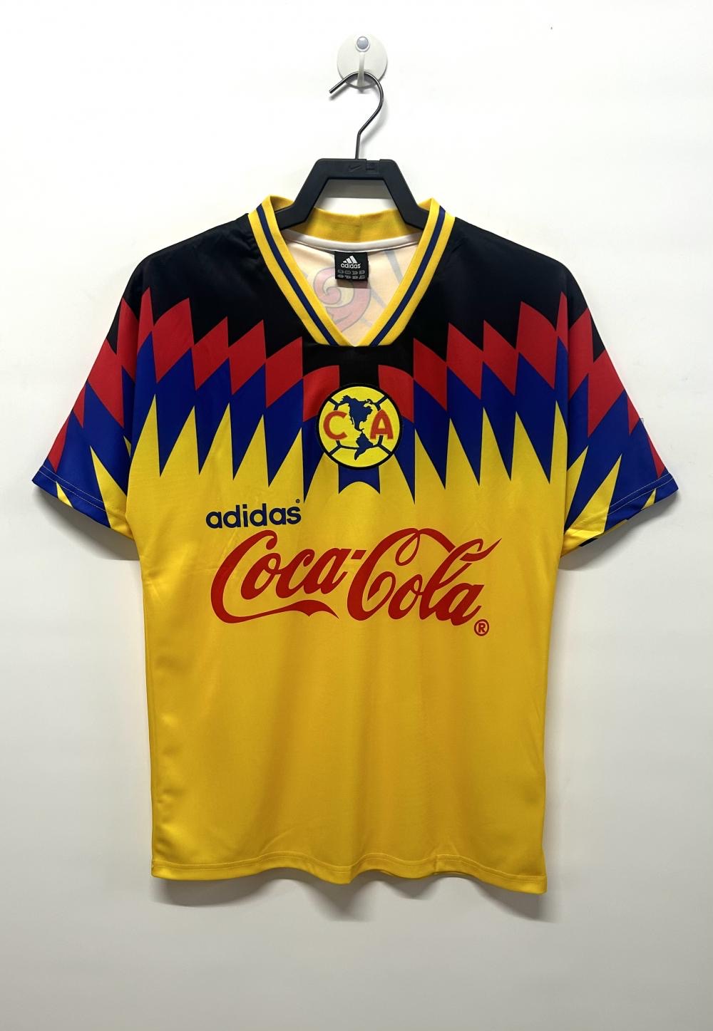 1995 年复古 Club America 住宅