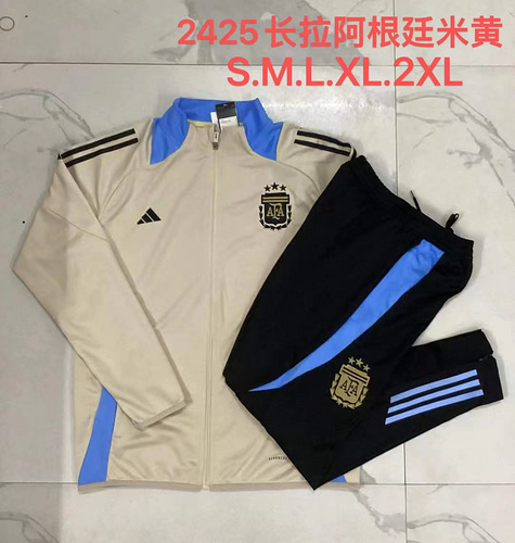 24/25 阿根廷米色夹克套装