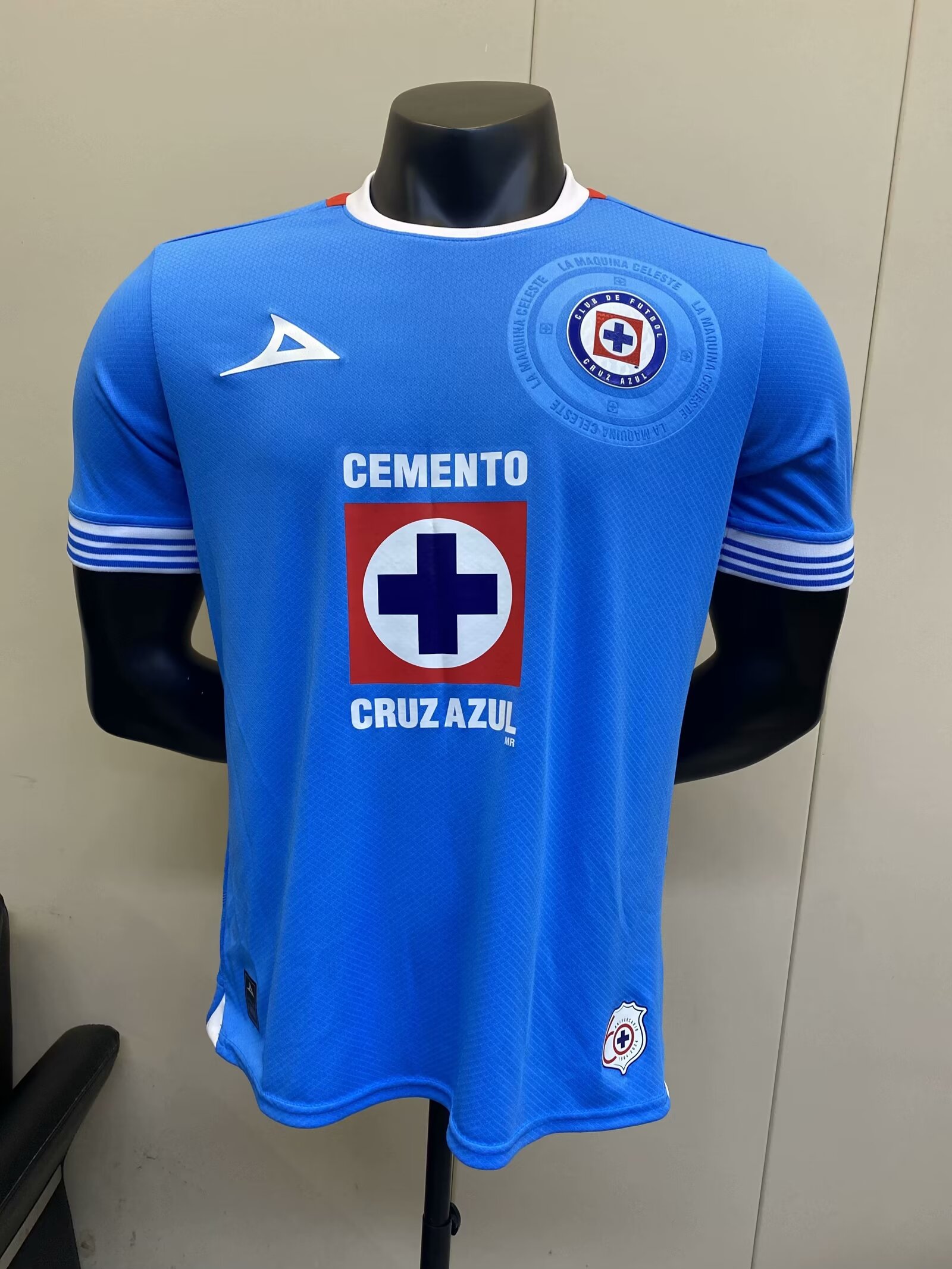 玩家版本 24/25 Cruz Azul 主页