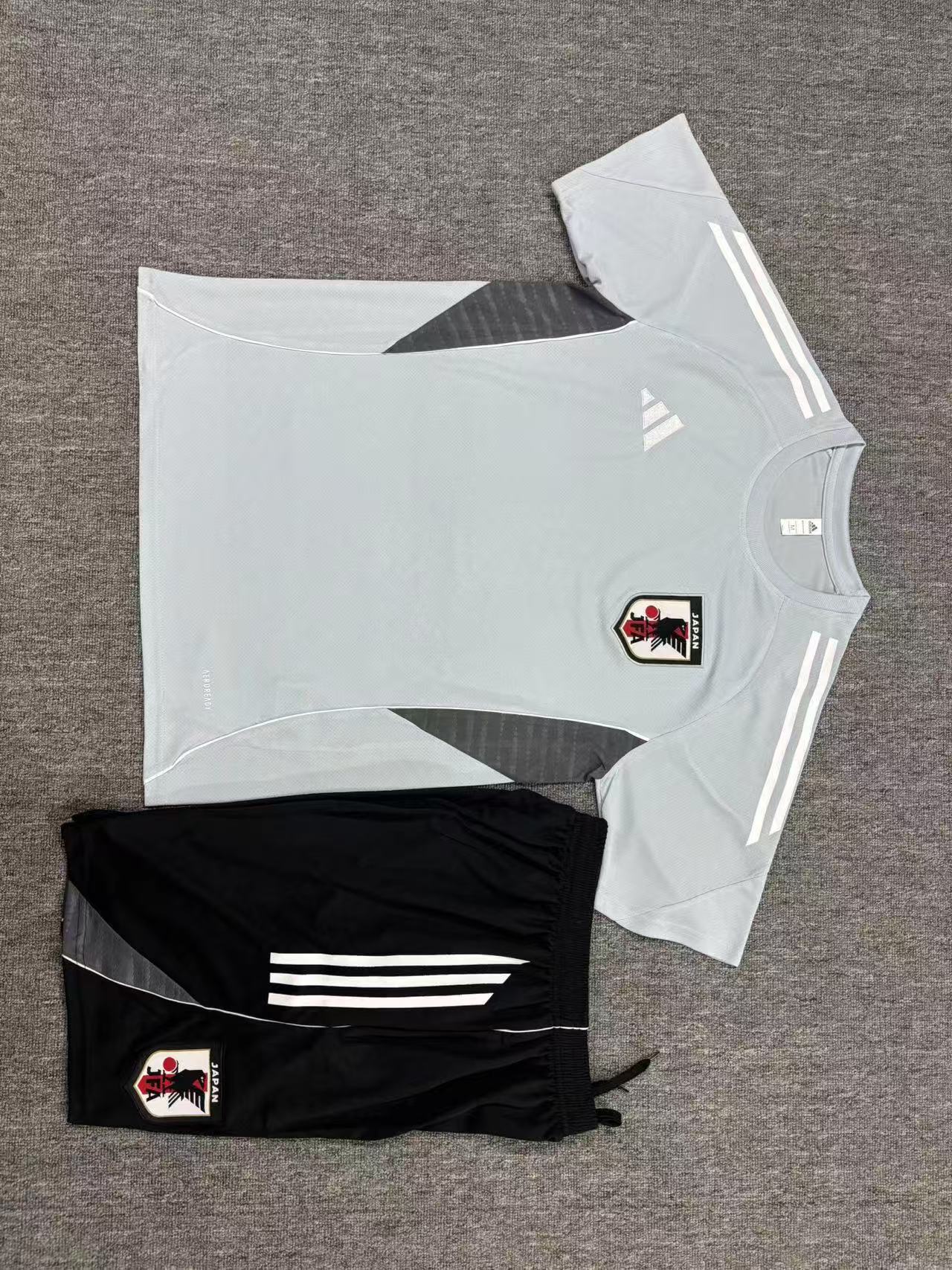 训练服 2526 儿童短袖日本浅灰色